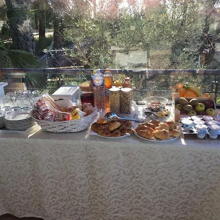 Frühstückspension Il Giardino Di Agata 4*